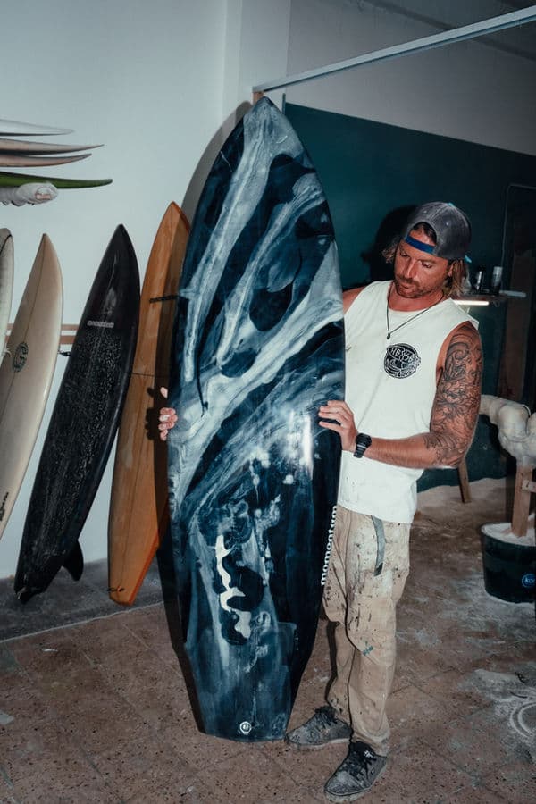 Designing a surfboard outline at Fajã Surf Labs